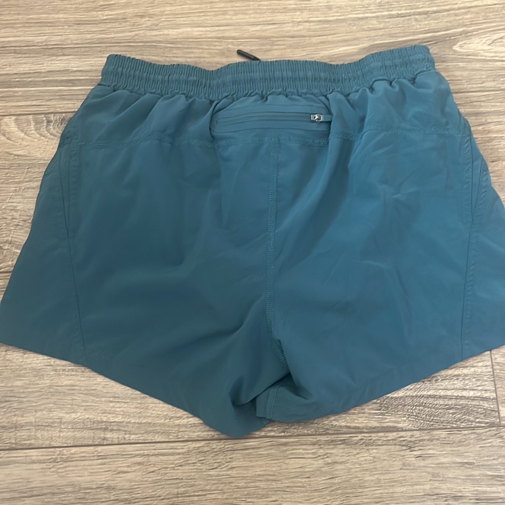 Grana shorts size 8 - Picture 3 of 3